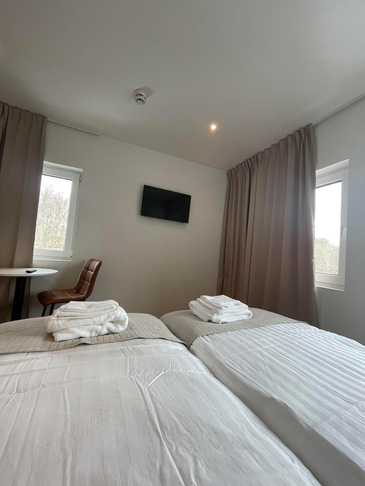 Edsviken Hotell Ab Sollentuna Extérieur photo
